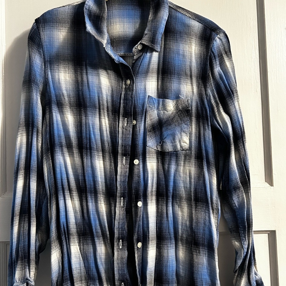 GAP women’s Blue and Black Checkered Shirt